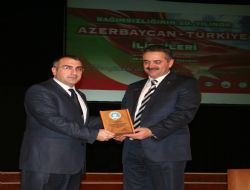 Cengiz'e ödül ve övgü